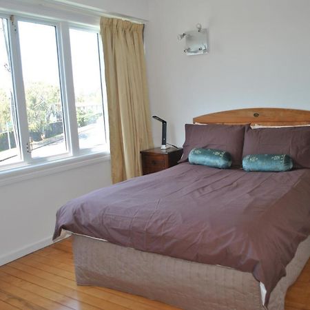 Wai O Taiki Bay B&B Auckland Exterior photo