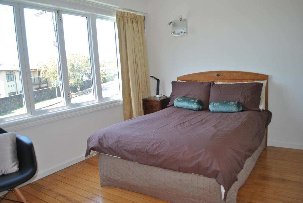 Wai O Taiki Bay B&B Auckland Exterior photo